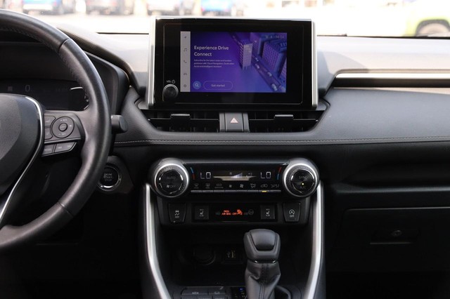 Toyota RAV4 Vehicle Image 23