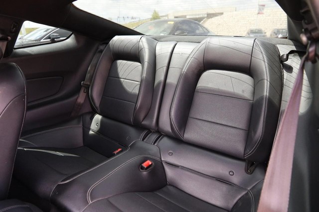 Ford Mustang Vehicle Image 09