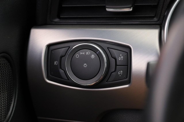 Ford Mustang Vehicle Image 20