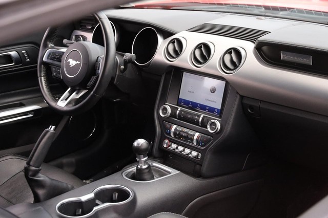 Ford Mustang Vehicle Image 25