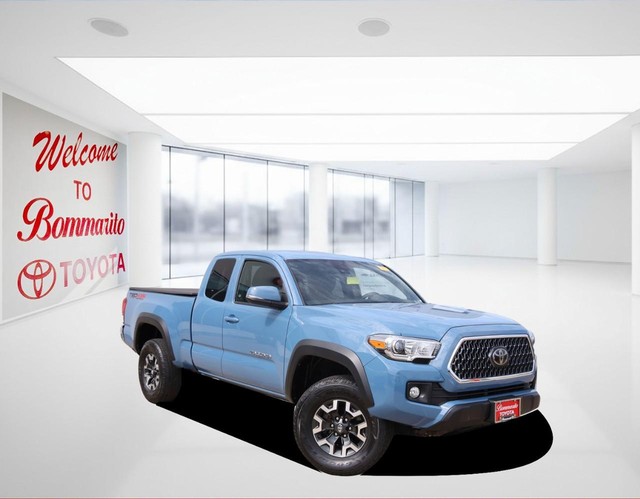 Toyota Tacoma 4WD Vehicle Image 02