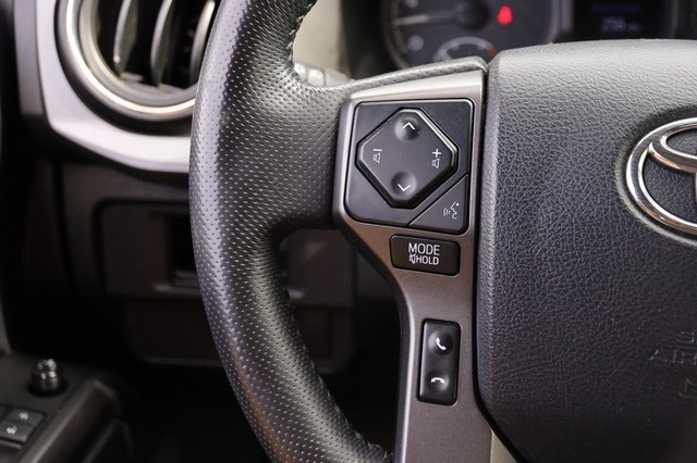 Toyota Tacoma 4WD Vehicle Image 11