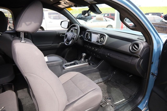 Toyota Tacoma 4WD Vehicle Image 25