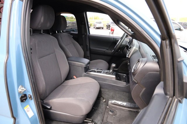 Toyota Tacoma 4WD Vehicle Image 26