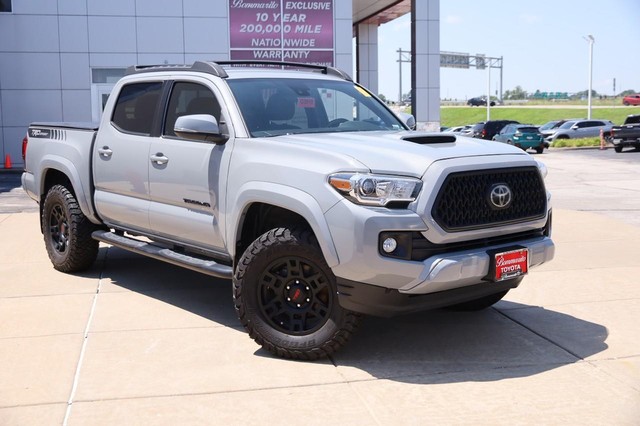 Toyota Tacoma 4WD Vehicle Image 02