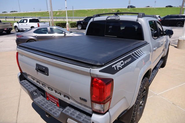 Toyota Tacoma 4WD Vehicle Image 07
