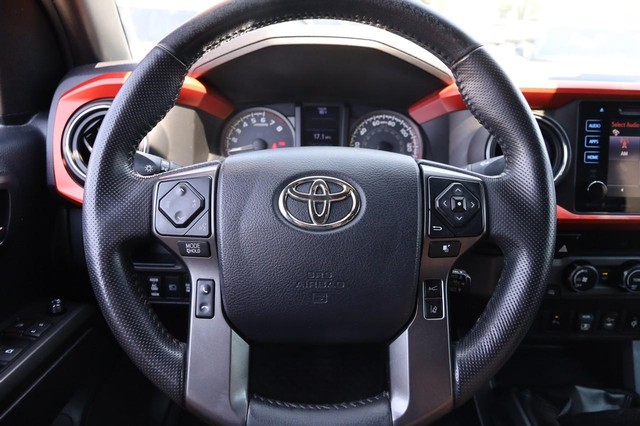 Toyota Tacoma 4WD Vehicle Image 11