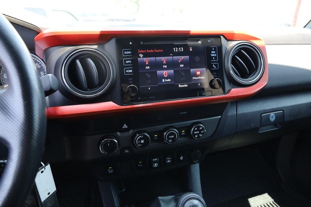 Toyota Tacoma 4WD Vehicle Image 14