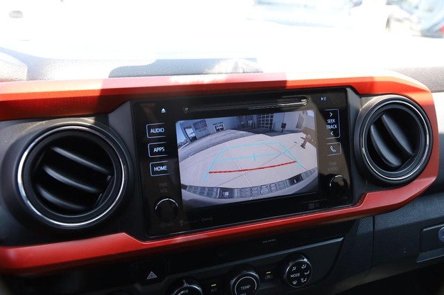 Toyota Tacoma 4WD Vehicle Image 16