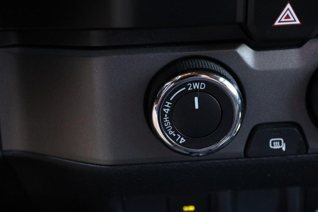 Toyota Tacoma 4WD Vehicle Image 18