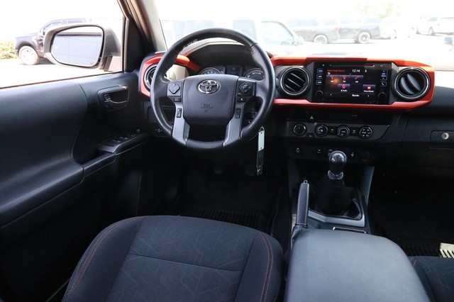 Toyota Tacoma 4WD Vehicle Image 24