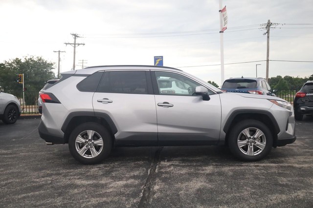 Toyota RAV4 Vehicle Image 04