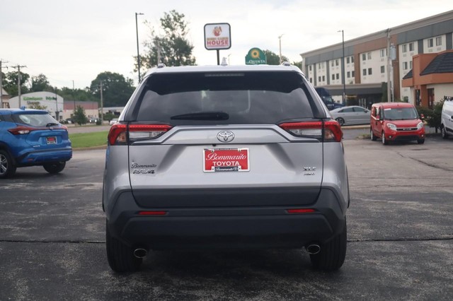 Toyota RAV4 Vehicle Image 05