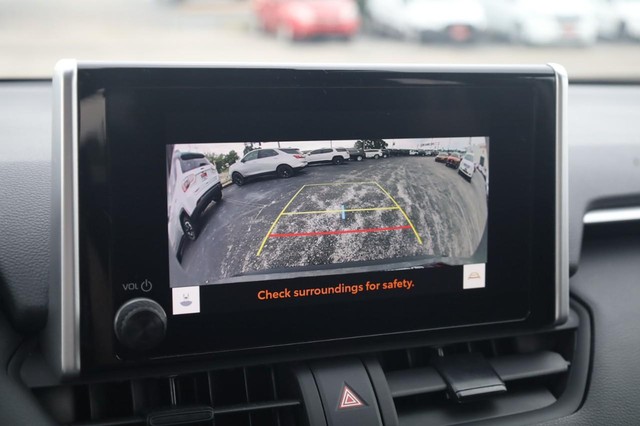 Toyota RAV4 Vehicle Image 14