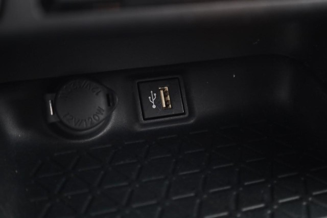 Toyota RAV4 Vehicle Image 16