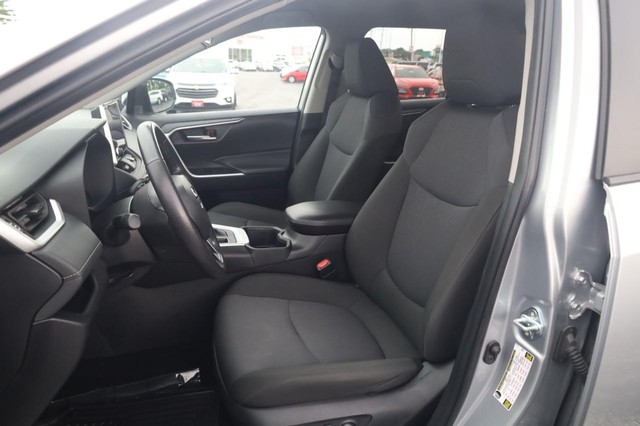 Toyota RAV4 Vehicle Image 19