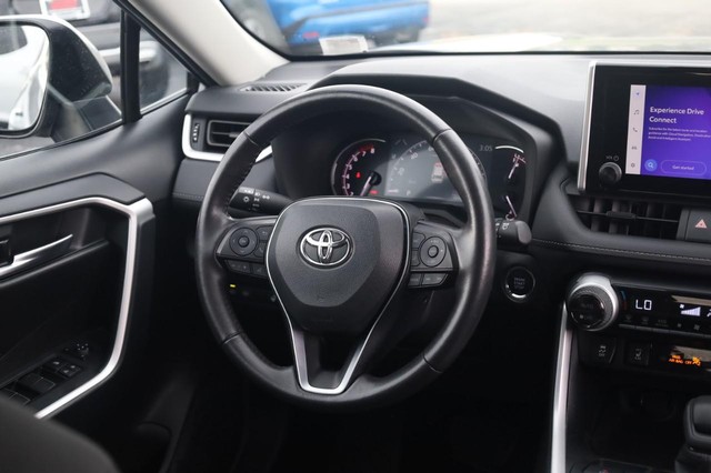 Toyota RAV4 Vehicle Image 22