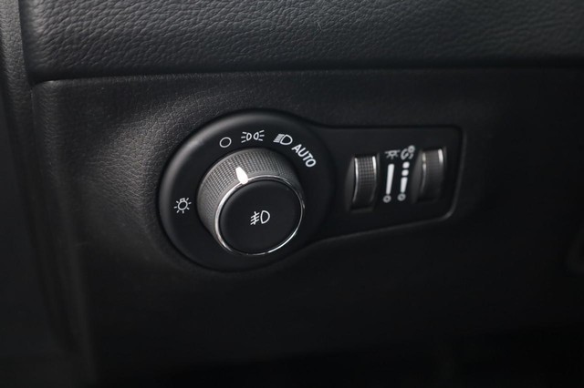 Jeep Compass Vehicle Image 11