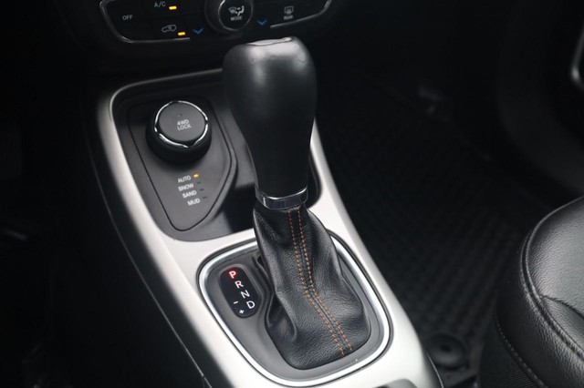 Jeep Compass Vehicle Image 18