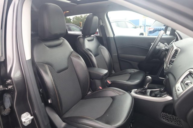 Jeep Compass Vehicle Image 20