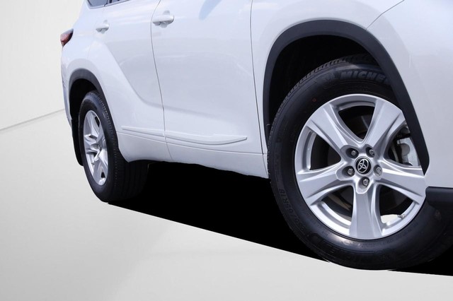 Toyota Highlander Vehicle Image 03