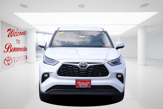 Toyota Highlander Vehicle Image 04