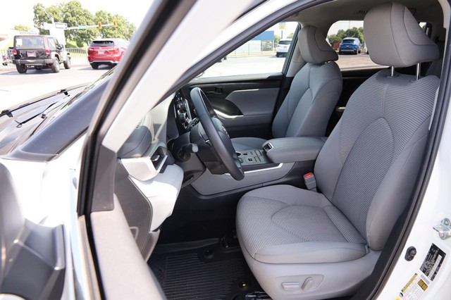 Toyota Highlander Vehicle Image 09
