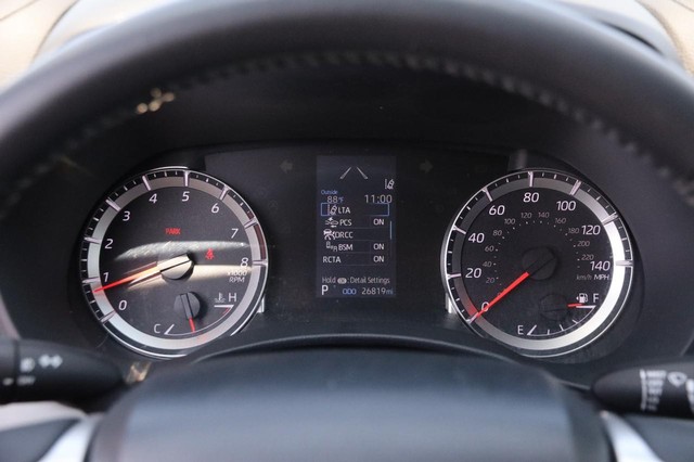 Toyota Highlander Vehicle Image 15