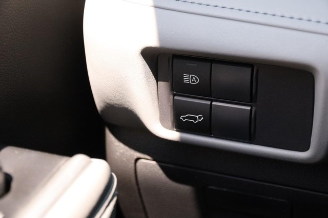 Toyota Highlander Vehicle Image 22