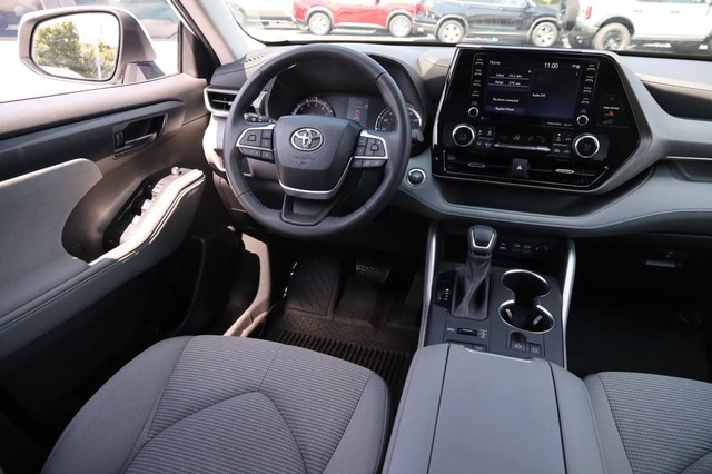 Toyota Highlander Vehicle Image 24
