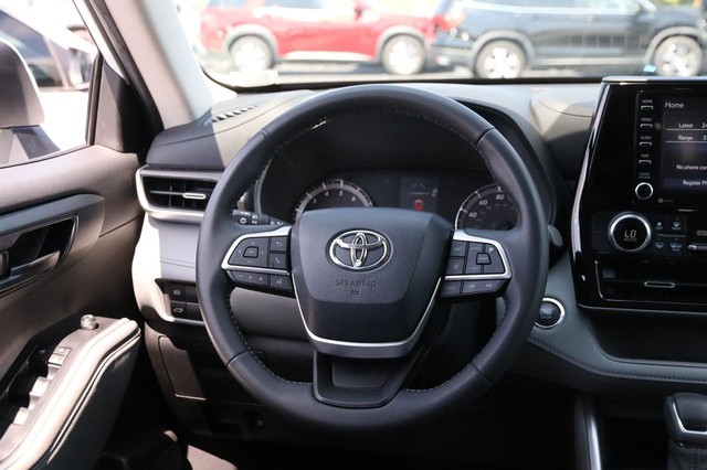Toyota Highlander Vehicle Image 25