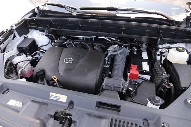 Toyota Highlander Vehicle Image 29