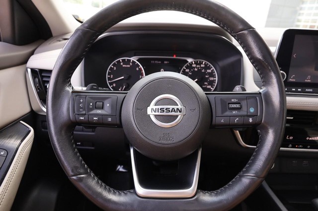 Nissan Rogue Vehicle Image 12