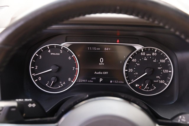 Nissan Rogue Vehicle Image 15