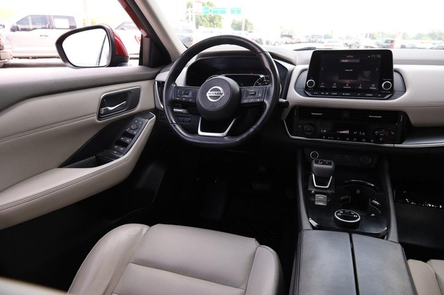 Nissan Rogue Vehicle Image 24