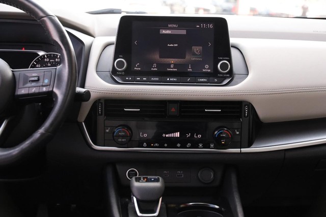 Nissan Rogue Vehicle Image 26