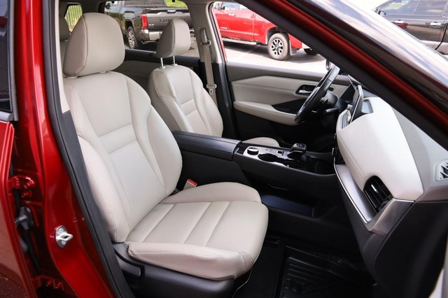 Nissan Rogue Vehicle Image 28