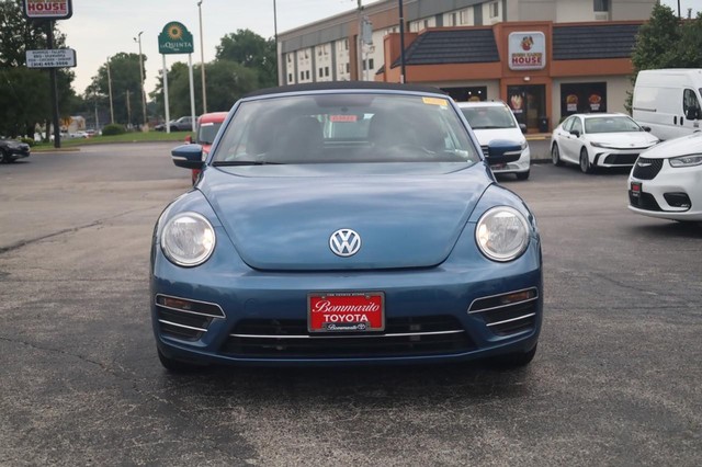 Volkswagen Beetle Convertible Vehicle Image 03