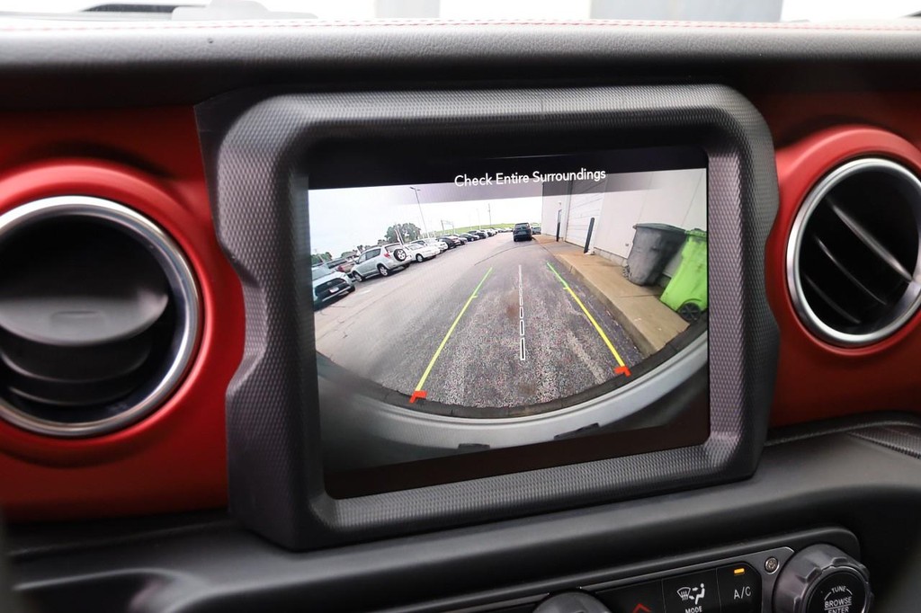 Jeep Wrangler Unlimited Vehicle Full-screen Gallery Image 17
