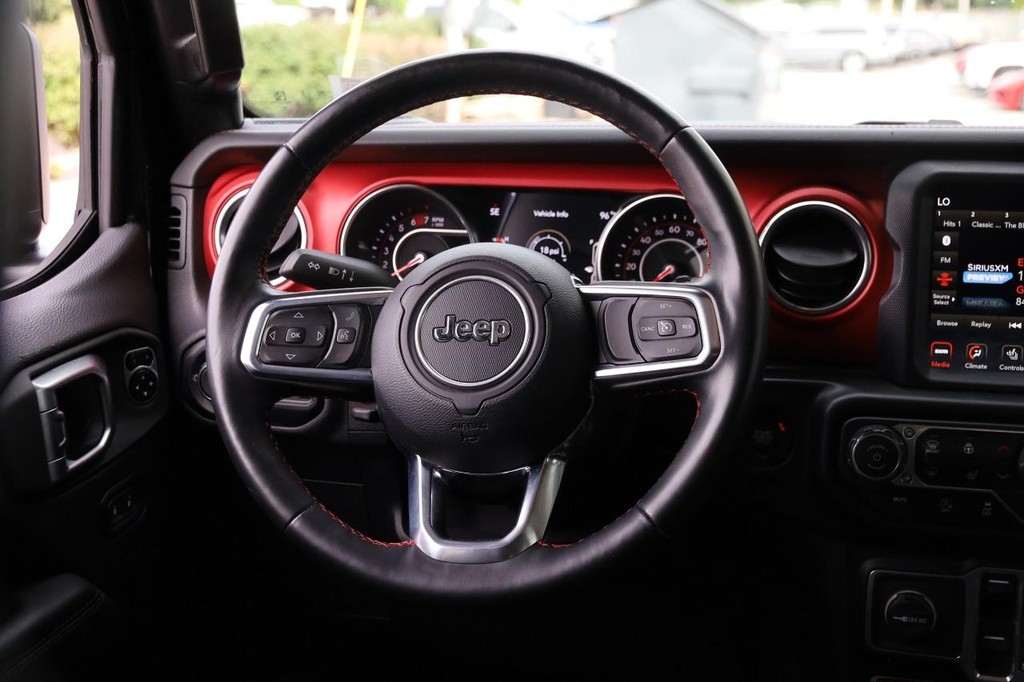 Jeep Wrangler Unlimited Vehicle Full-screen Gallery Image 24