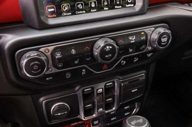 Jeep Wrangler Unlimited Vehicle Image 18