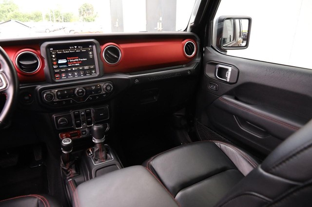 Jeep Wrangler Unlimited Vehicle Image 26