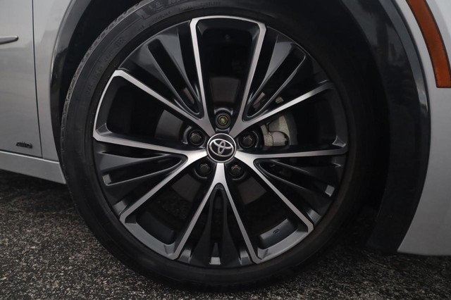 Toyota Prius Vehicle Image 02