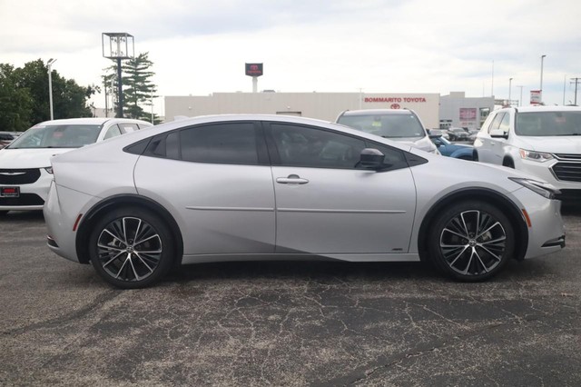 Toyota Prius Vehicle Image 04