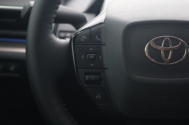Toyota Prius Vehicle Image 09