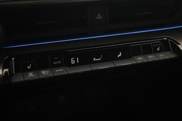 Toyota Prius Vehicle Image 15