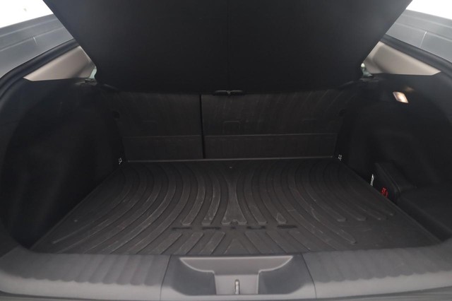 Toyota Prius Vehicle Image 24