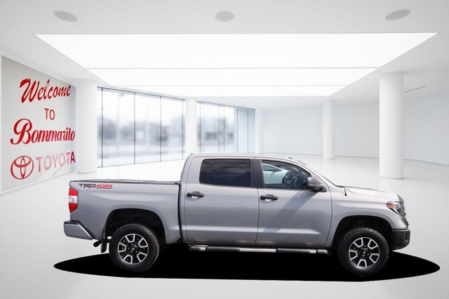 Toyota Tundra 4WD Vehicle Image 05