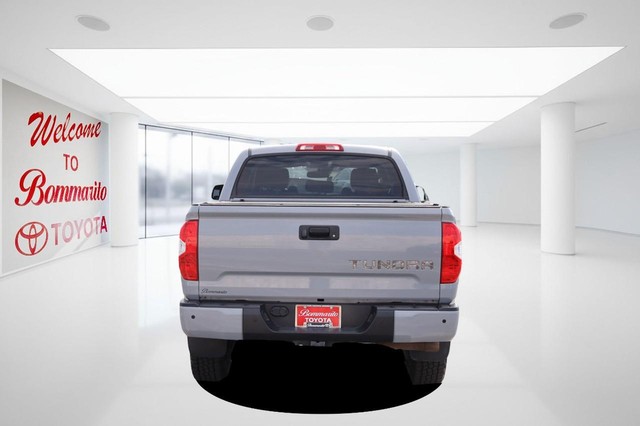 Toyota Tundra 4WD Vehicle Image 06