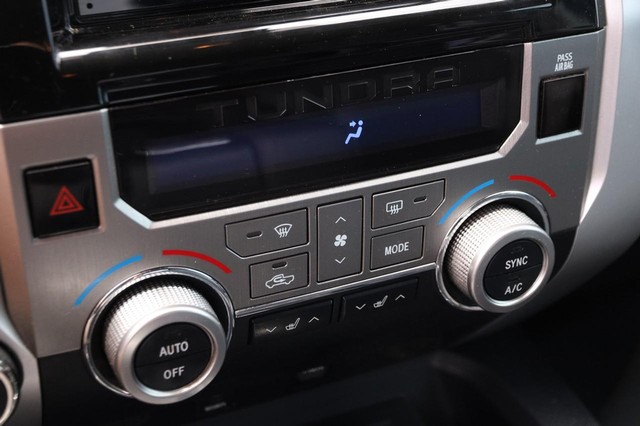 Toyota Tundra 4WD Vehicle Image 18
